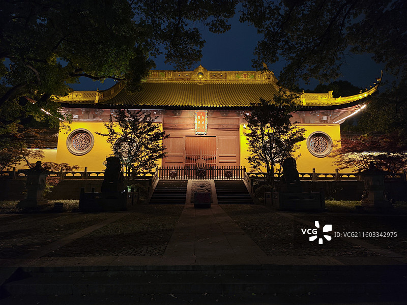 净慈禅寺敕建净慈禅寺金刚殿南屏晚钟夜景宁静图片素材