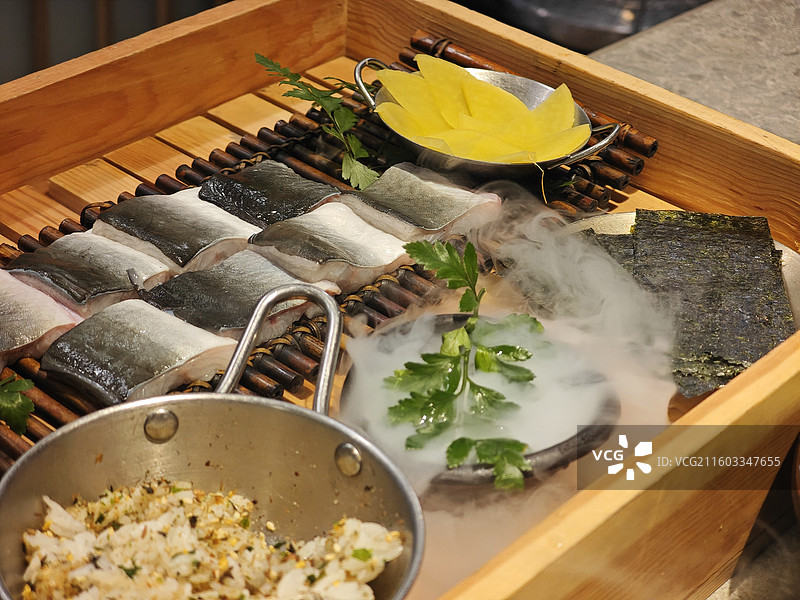 现烤河鳗 鳗鱼饭 烤鳗鱼 小南国转行做烤肉 一本·南日式烧肉 上海长宁日料美食街图片素材