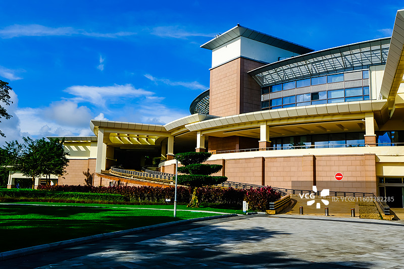 中国海南省琼海市博鳌亚洲论坛主会场大楼的建筑风光，博鳌亚洲论坛国际会议中心图片素材