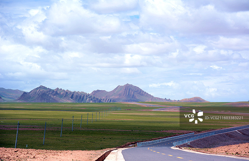 西藏那曲尼玛县达则错及其沿途湖泊雪山公路草原自然风景图片素材