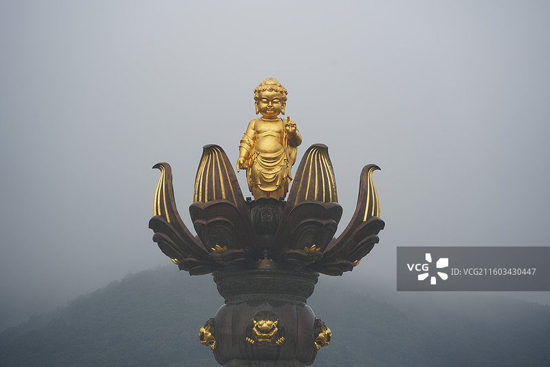 江苏无锡灵山圣境九龙灌浴佛像图片素材
