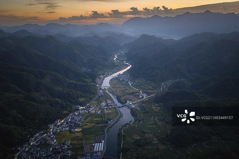 航拍安徽宣城绩溪龙川景区蓝调图片素材