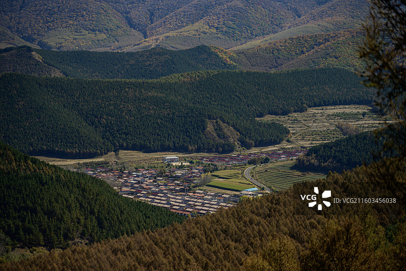 内蒙赤峰秋天的彩色美林谷美景图片素材