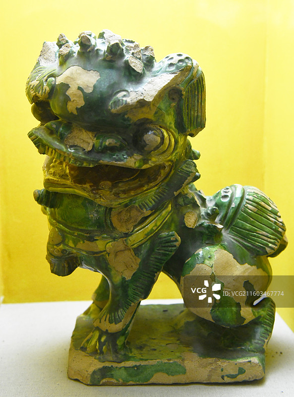 河南省开封市常明古灯博物馆造型各异的灯具  百狮灯图片素材