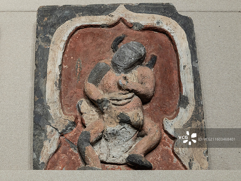 山西太原山西博物院戏曲故乡展厅腰鼓 敲锣 乔宅眷 村田乐 敲锣 金 山西省运城市新绛县南范庄金墓出土图片素材