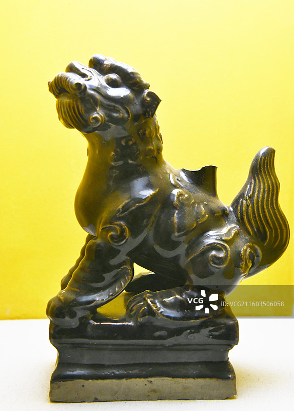 河南省开封市常明古灯博物馆造型各异的灯具  百狮灯图片素材