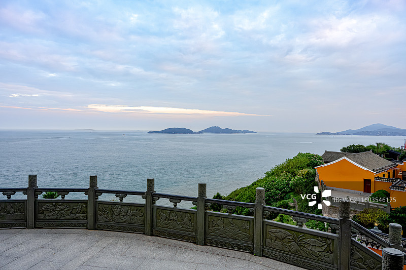 眺望莲花洋洛迦山景区 同登觉岸 普陀山海天佛国 普陀十二胜景图片素材