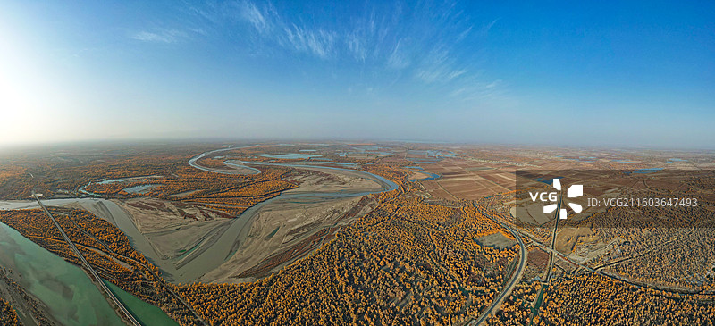 新疆沙雅塔里木河哈德墩大桥秋季风光图片素材