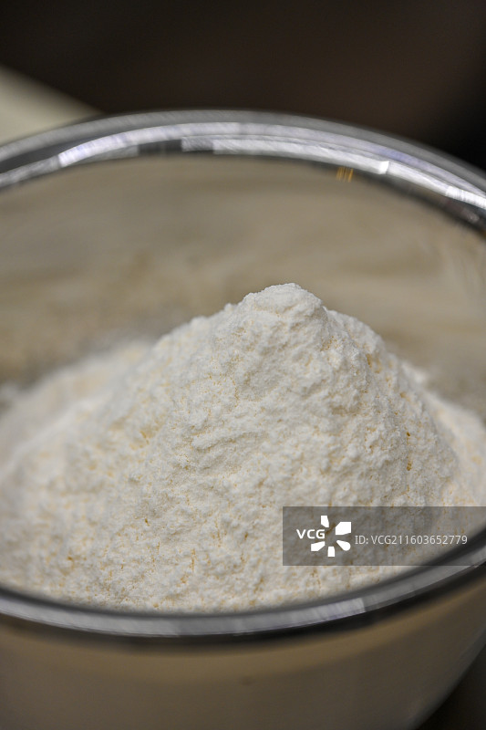 一碗面粉的特写图片素材