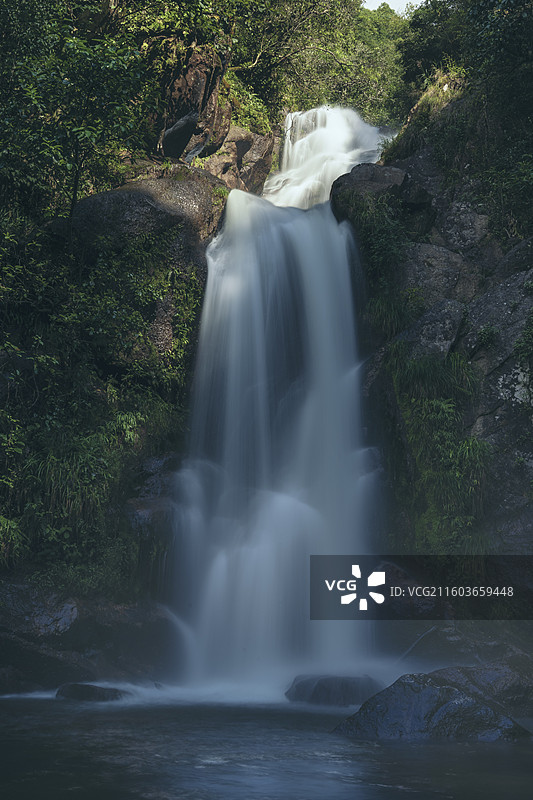 磨刀河瀑布图片素材