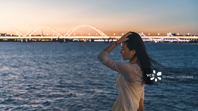 夏日傍晚的长沙湘江段风光图片素材