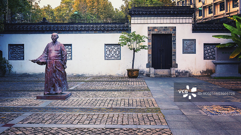 傍晚时分的魏源故居+乌龙潭公园（南京）图片素材