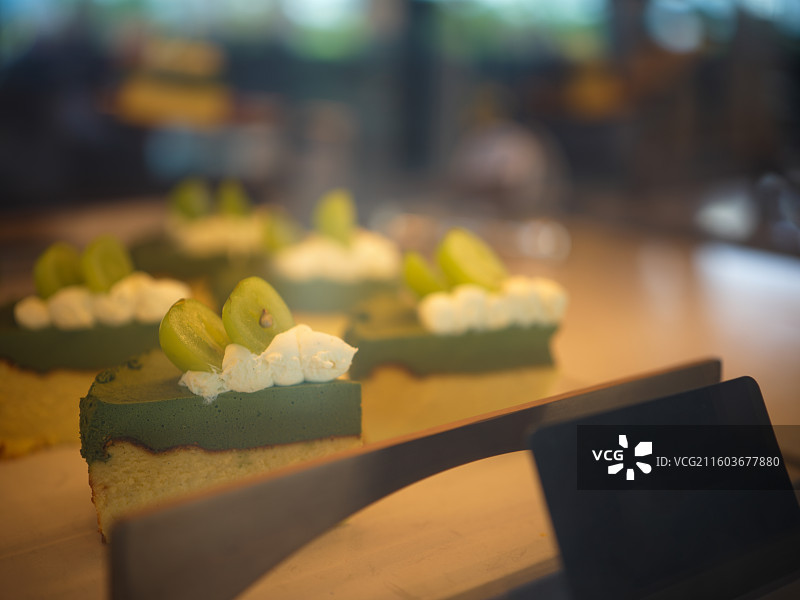 抹茶巴斯克蛋糕展示图片素材