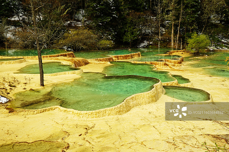 争艳池图片素材