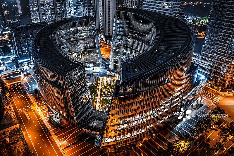 创合中心航拍：双弧建筑嵌城央，流动形态织城南商务新景图片素材