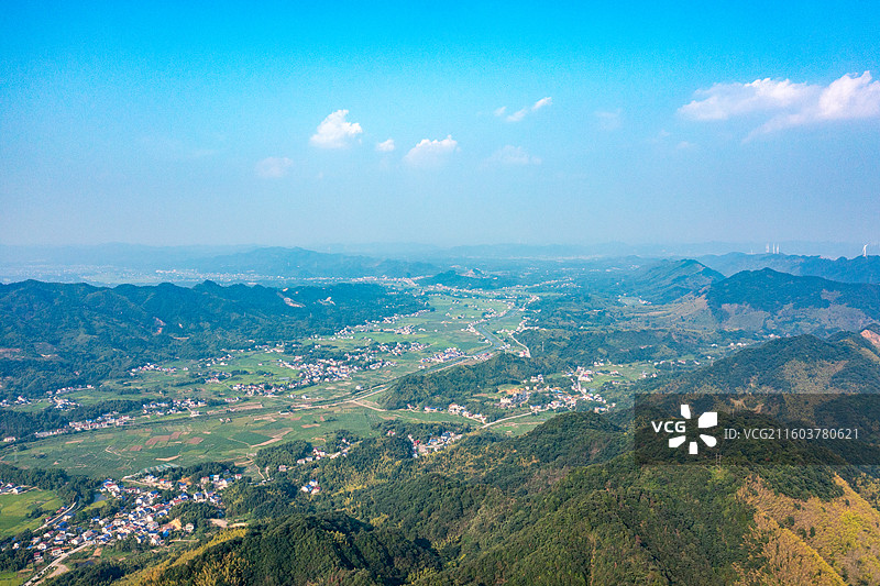 航拍俯瞰益阳桃江县松木塘镇山区乡村风光图片素材