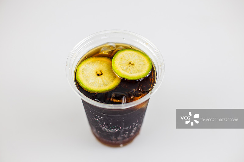 一杯柠檬可乐图片素材