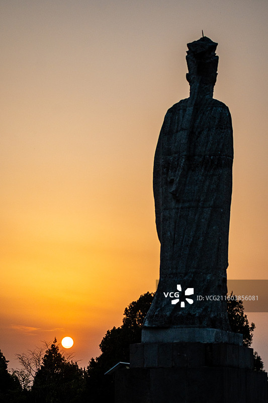 三苏园苏轼雕像图片素材