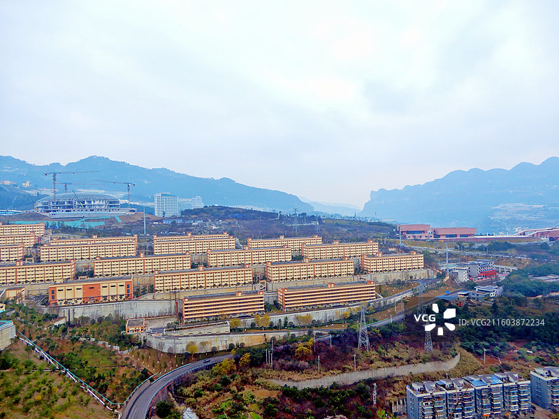 冬日赤水河畔茅台镇风光及酒厂景观图图片素材