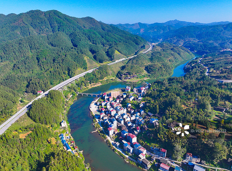 贵州锦屏稳江村初冬风光图片素材