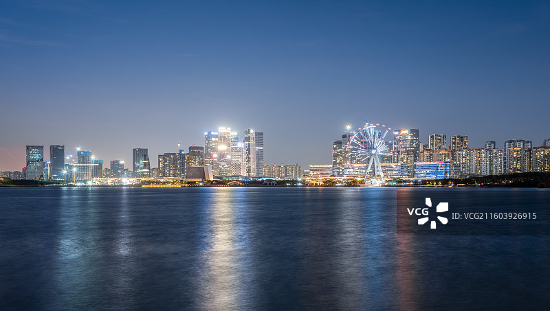 深圳前海湾， 十五运会闭幕式场馆 ，欢乐港湾，摩天轮， 欢乐剧场 ，湾区之眼，美丽深圳图片素材