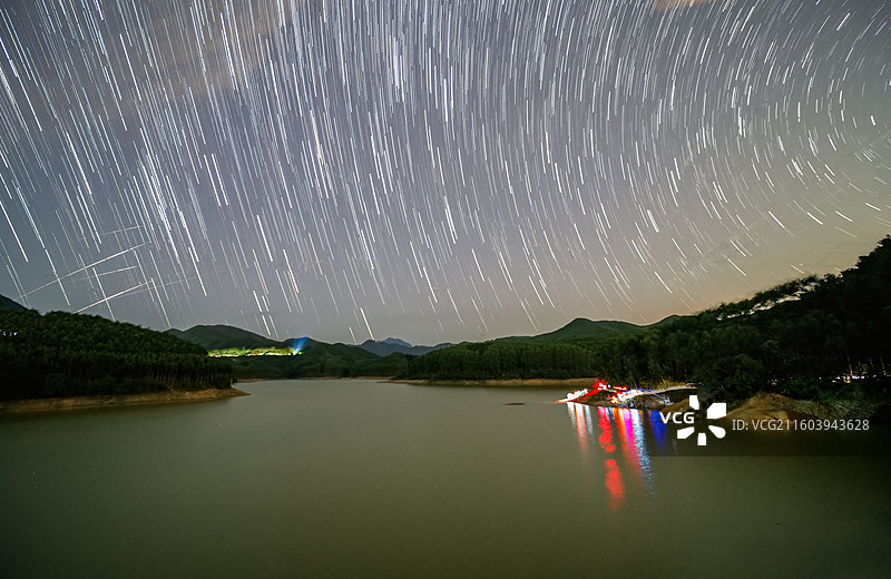 广西崇左市扶绥县中东镇新安水库星轨图片素材