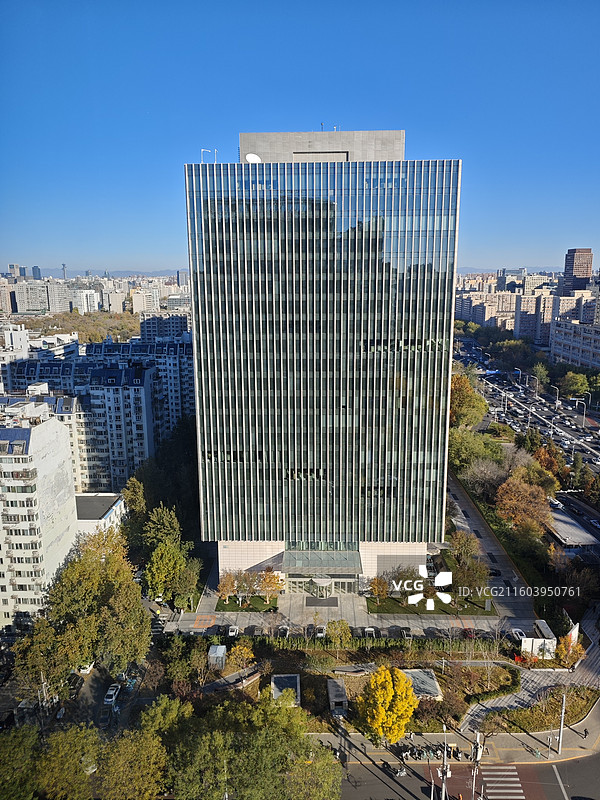 北京市东直门中石油大厦南边侧面图片素材