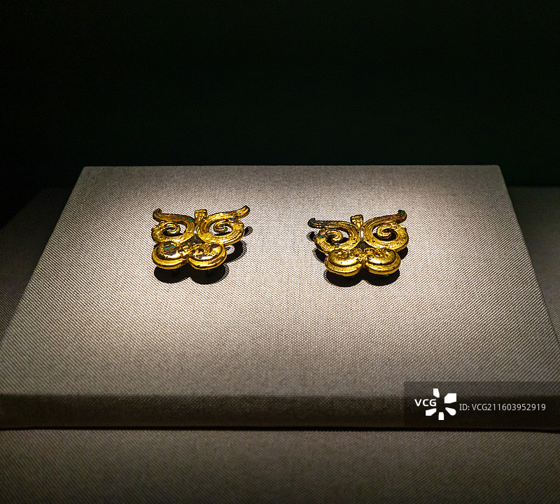 深圳南山博物馆鄂尔多斯精品青铜器文物图片素材