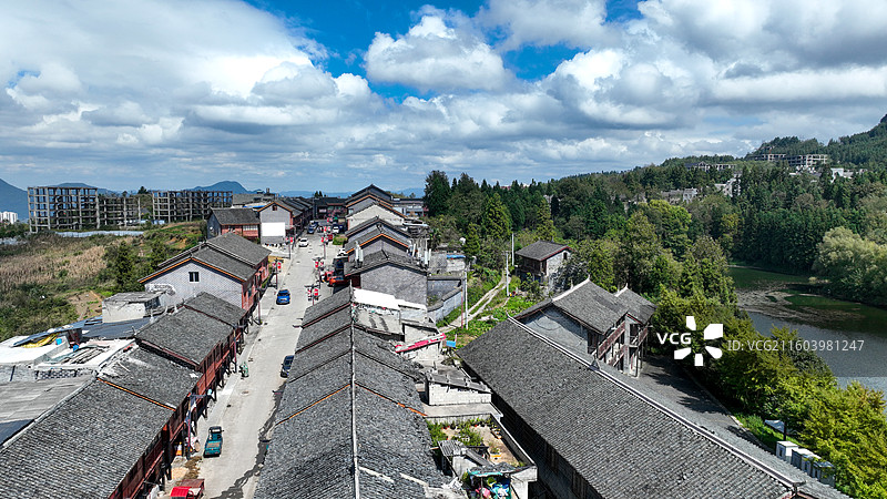 贵州省毕节市大方县，慕俄格古城彝族风情街（微企一条街）图片素材