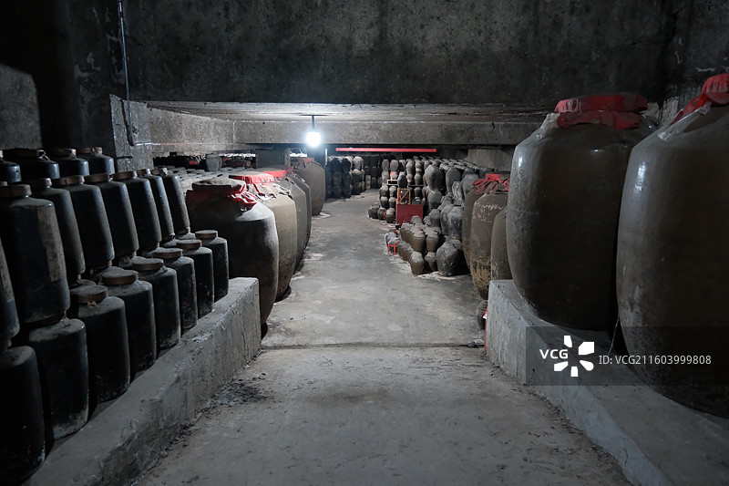 酒坛酒窖藏酒图片素材