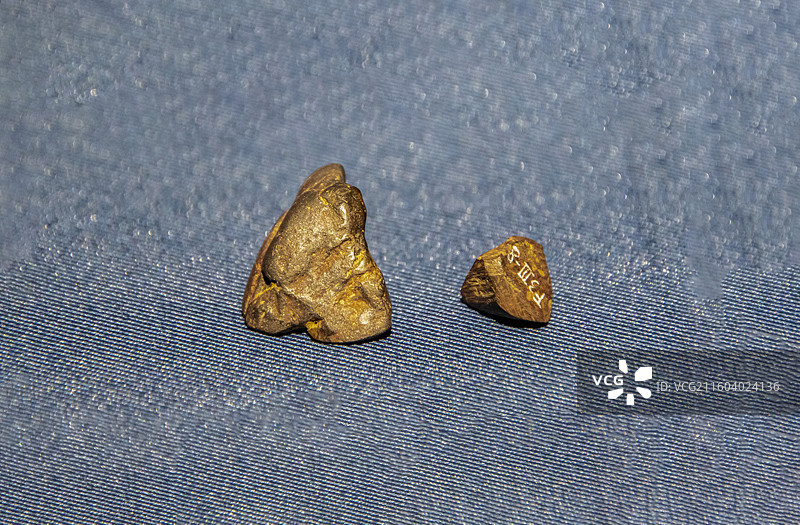 辽宁省沈阳博物馆“沈阳历史陈列”：赤铁矿石（新乐文化，皇姑区新乐遗址出土）图片素材