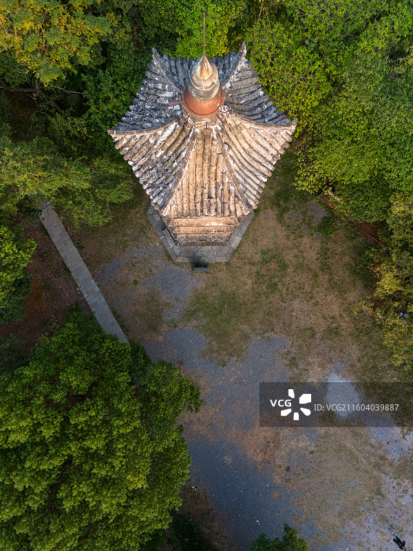 安徽省池州市东至县东流镇长江东流双塔秀峰塔天然塔航拍图片素材