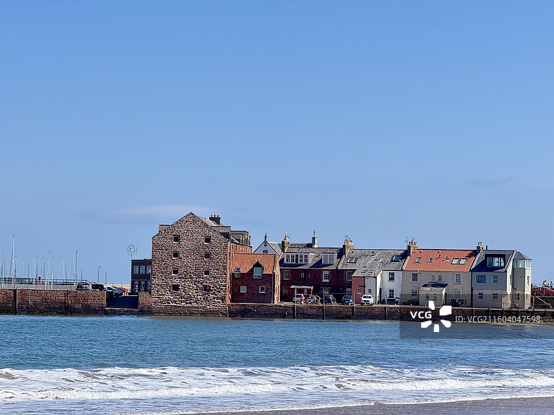 英国爱丁堡海滨小镇，北贝里克的海岸线风景图片素材