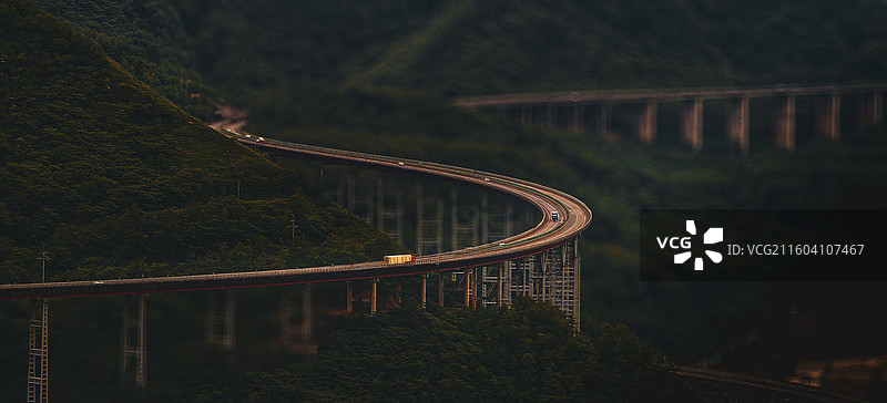 四川最高的雅西高速大桥图片素材