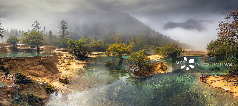 金沙铺地层林浸染图片素材