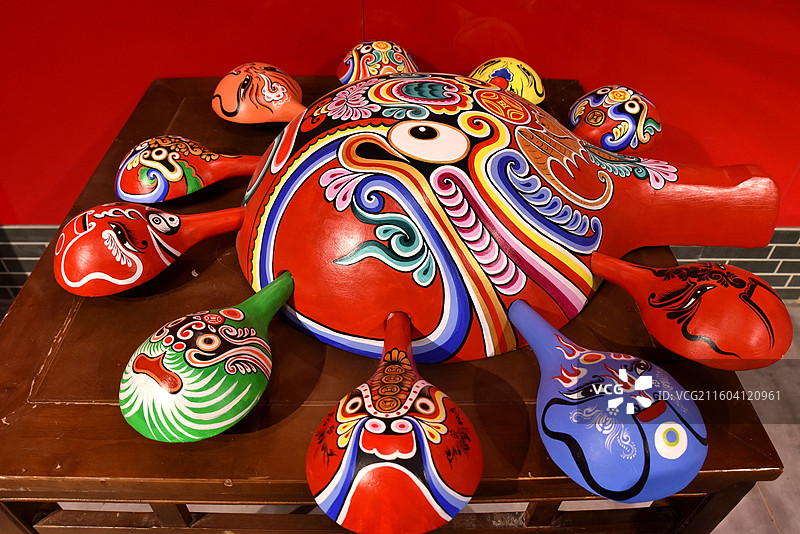 凤翔六营中国泥塑文化园马勺脸谱图片素材