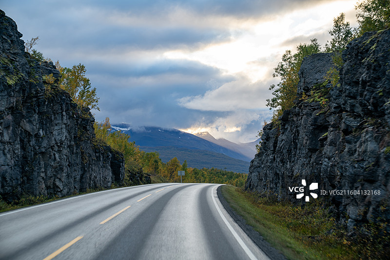 特罗姆瑟通往纳尔维克的公路风光图片素材