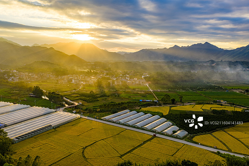 中国广西梧州蒙山乡村田园风光图片素材