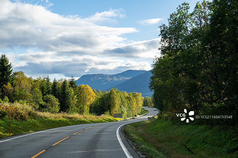 特罗姆瑟通往纳尔维克的公路风光图片素材