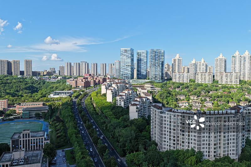 重庆两江新区和洪崖洞夜景，高温下的漫画云图片素材