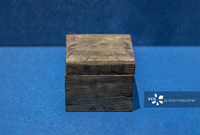 辽宁省沈阳博物馆“沈阳历史陈列”：木函（辽，新民辽滨塔出土）图片素材