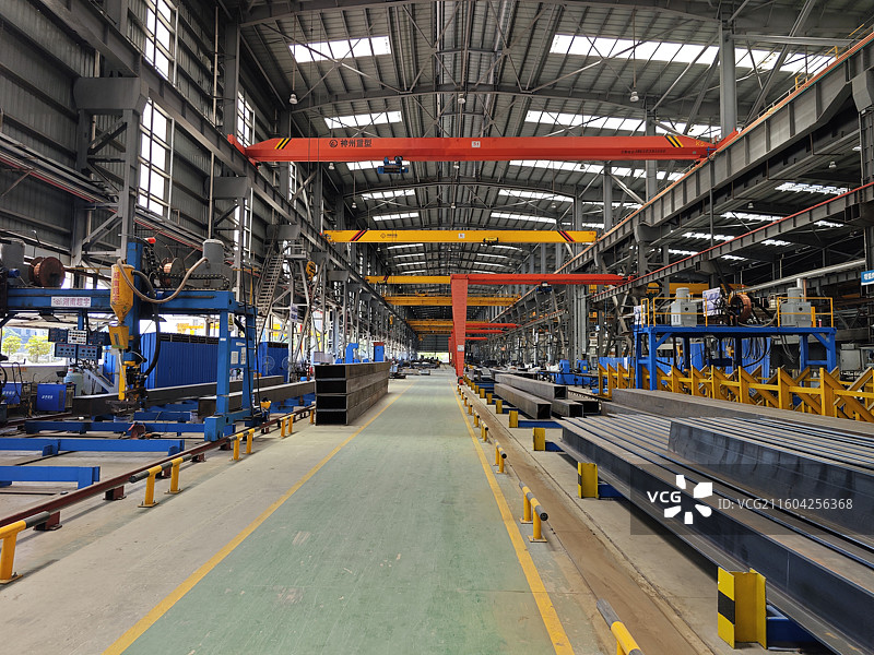 钢结构工厂吊车桁车龙门吊图片素材