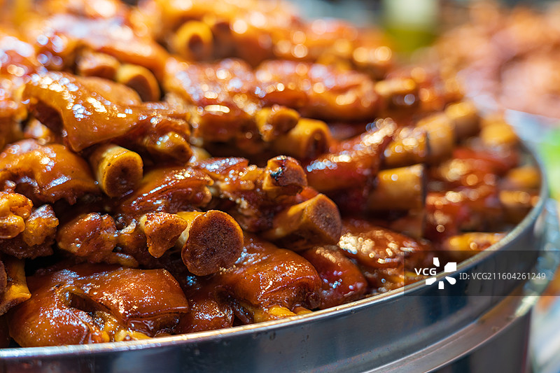 昆明市大观篆新农贸市场蔬菜瓜果，卤猪蹄图片素材