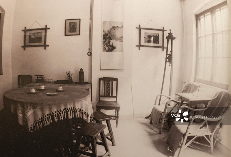 1924年9月天津全体共产党员在法租界成立中共天津地方执行委员会成立大会 会议室 天津博物馆图片素材