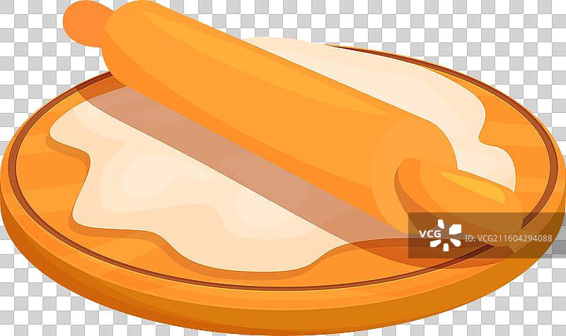 木制擀面杖在砧板上擀压面团图片素材