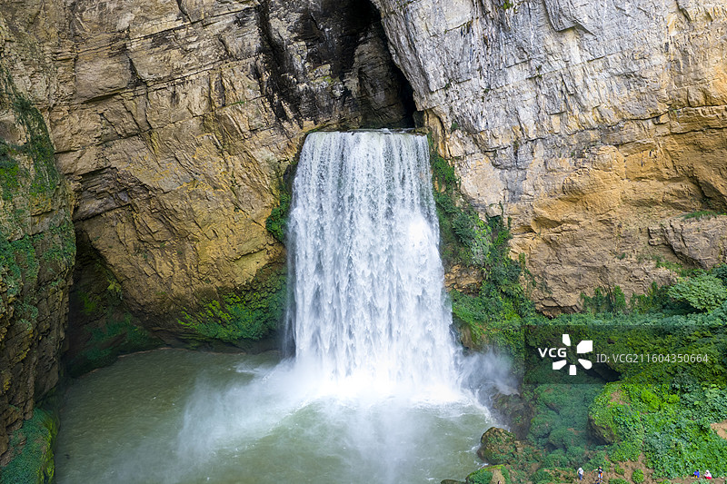 贵州羊皮洞瀑布图片素材