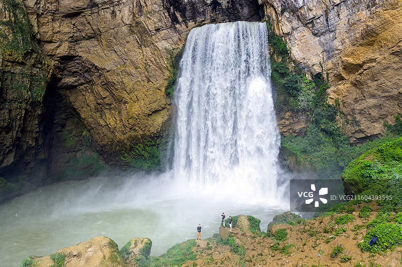贵州羊皮洞瀑布图片素材