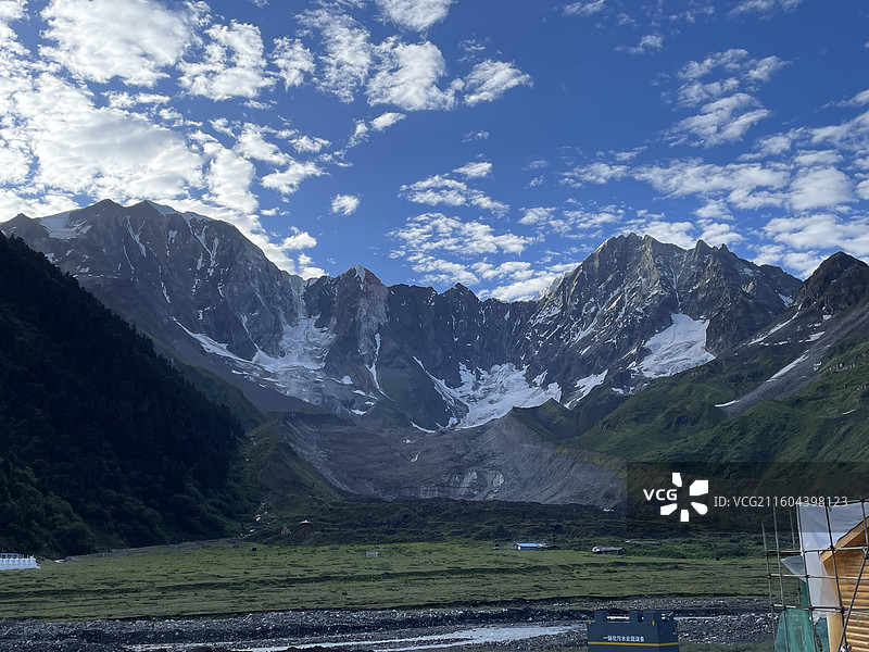 墨脱嘎隆拉隧道图片素材