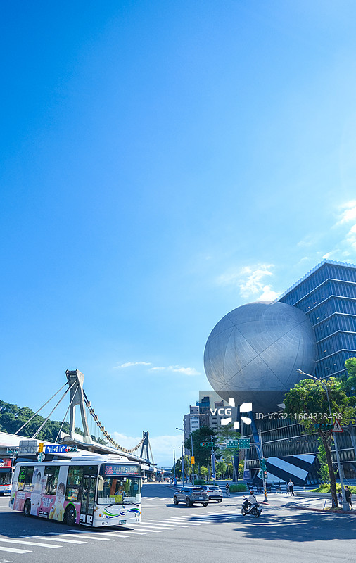 台北市士林区 台北表演艺术中心和捷运剑潭站图片素材