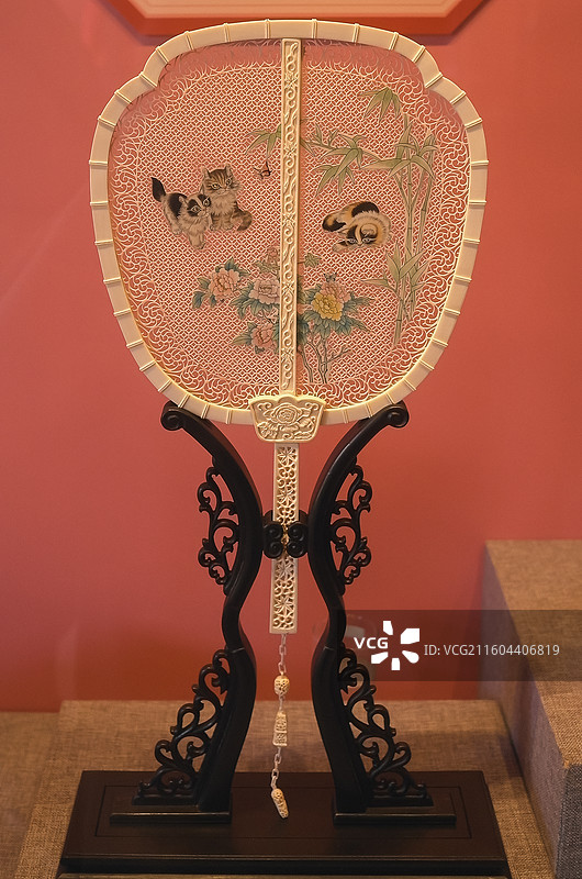 中国广东广州陈家祠展品-精美象牙雕。图片素材